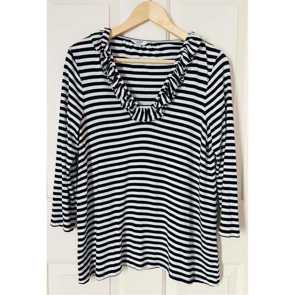 Crown & Ivy Black White Ruffled 3/4 Sleeve Soft Blouse Oversized Small